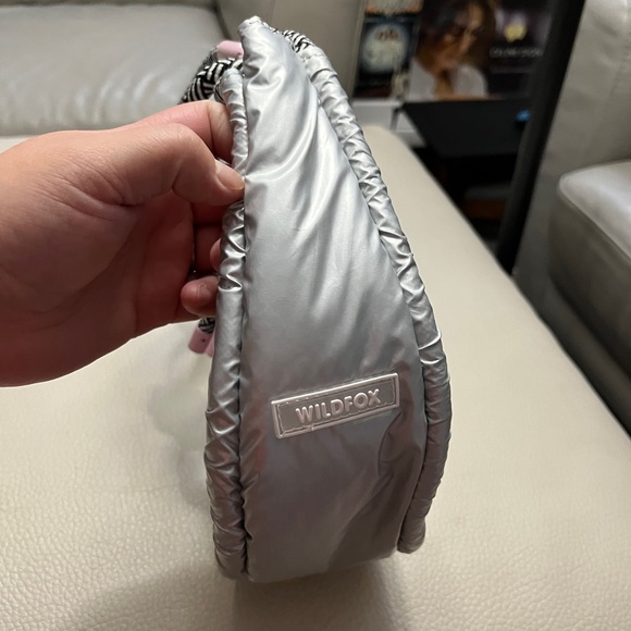 NWT - Wildfox Women’s 2 in 1 Crossbody/Shoulder Bag - Picture 5 of 9